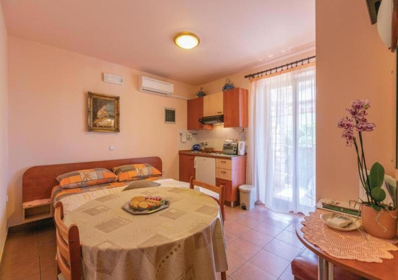 Appartement Adria *
