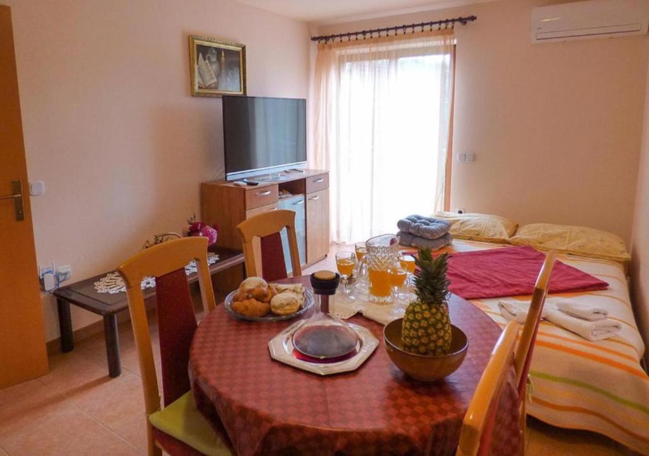 Appartement Adria *
