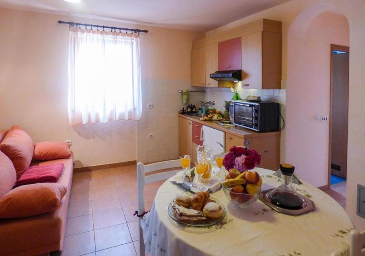 Adria Apartment *