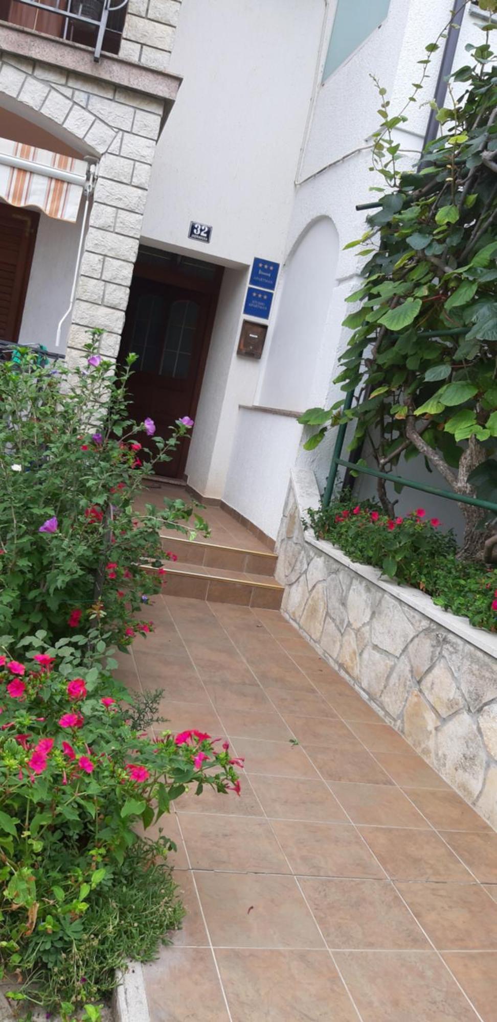 Apartment Adria *